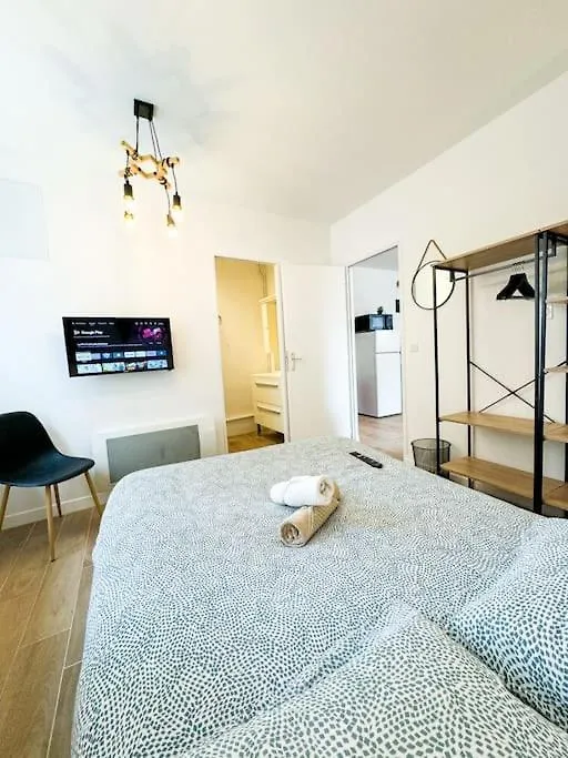 New L'Industriel Lumineux Au Coeur De Guingamp Apartman Franciaország