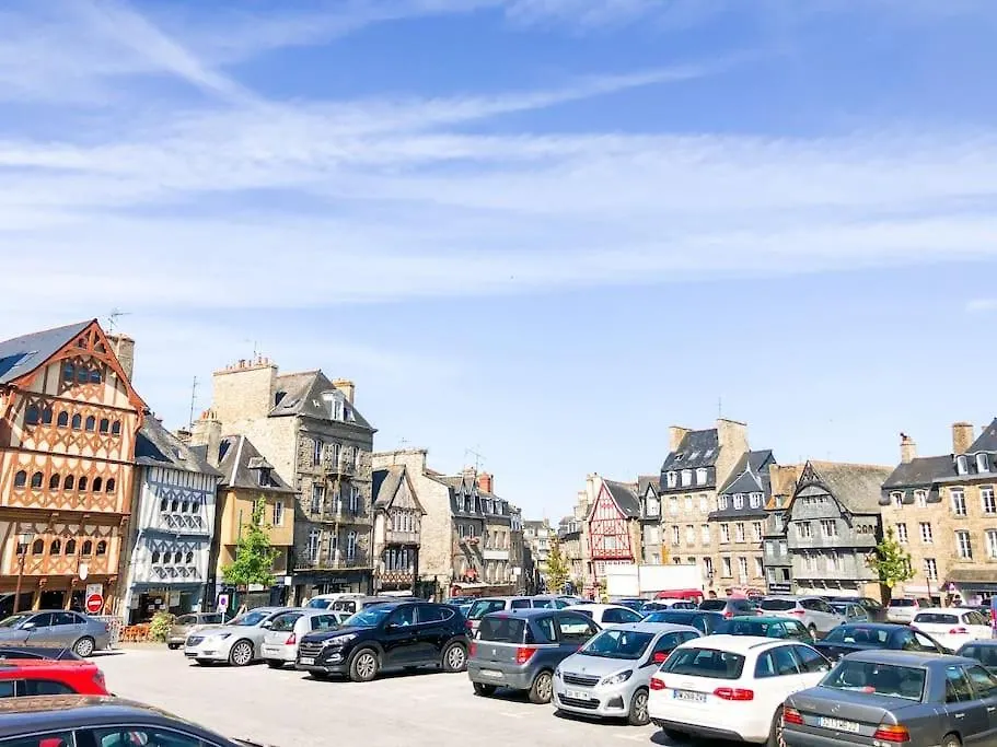 New L'Industriel Lumineux Au Coeur De Guingamp Apartman Franciaország