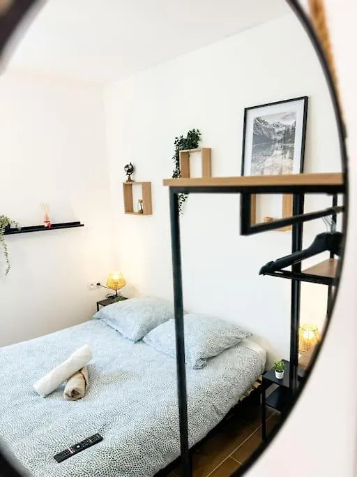 New L'Industriel Lumineux Au Coeur De Guingamp Apartman Franciaország